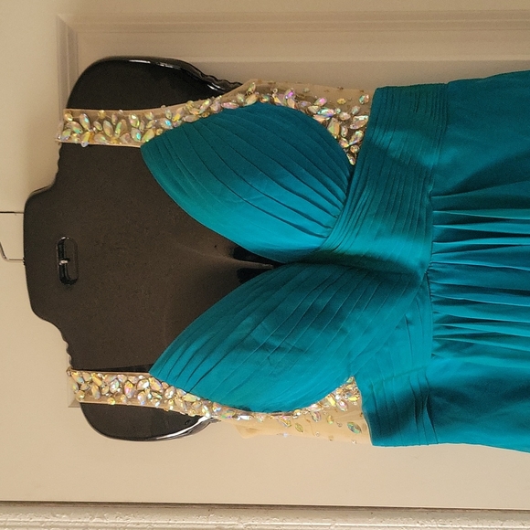 Night dress size large - Picture 2 of 7